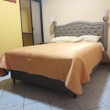 Hospedaje Karol Ayacucho Exterior foto