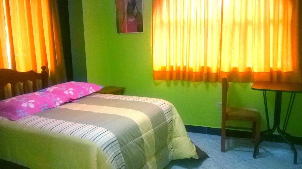 Hospedaje Karol Ayacucho Quarto foto